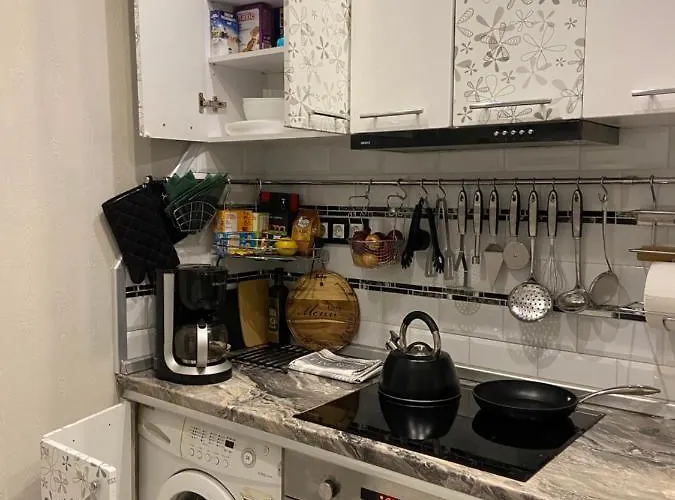 Colorfull Experience In Hause Built 1910 Fast Free Wifi Free Parking *