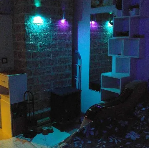 Apartment Colorfull Experience In Hause Built 1910 Fast Free Wifi Free Parking *