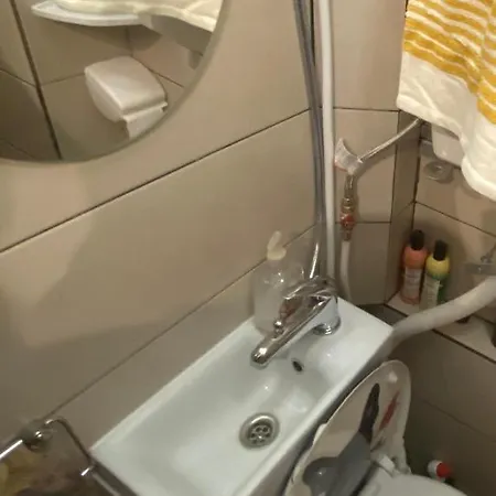 Colorfull Experience In Hause Built 1910 Fast Free Wifi Free Parking *